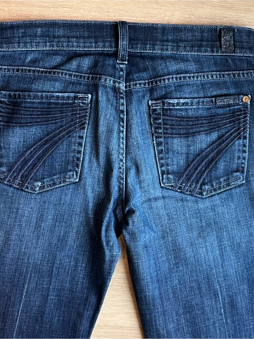 Classic 7 For All Mankind Dojo Dark Wash Flare Trouser Jeans Size 26 - Picture 5 of 6